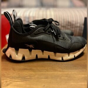 Reebok Women’s Zig Dynamica Adventure sneaker